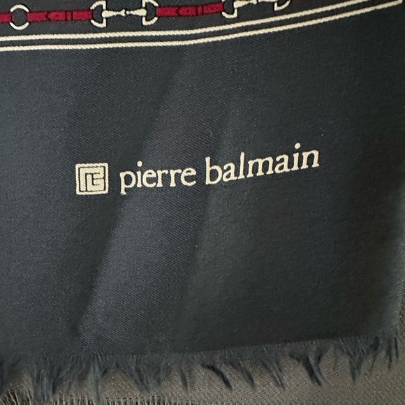 Vintage 100% silk & wool Pierre Balmain scarf - Picture 7 of 12